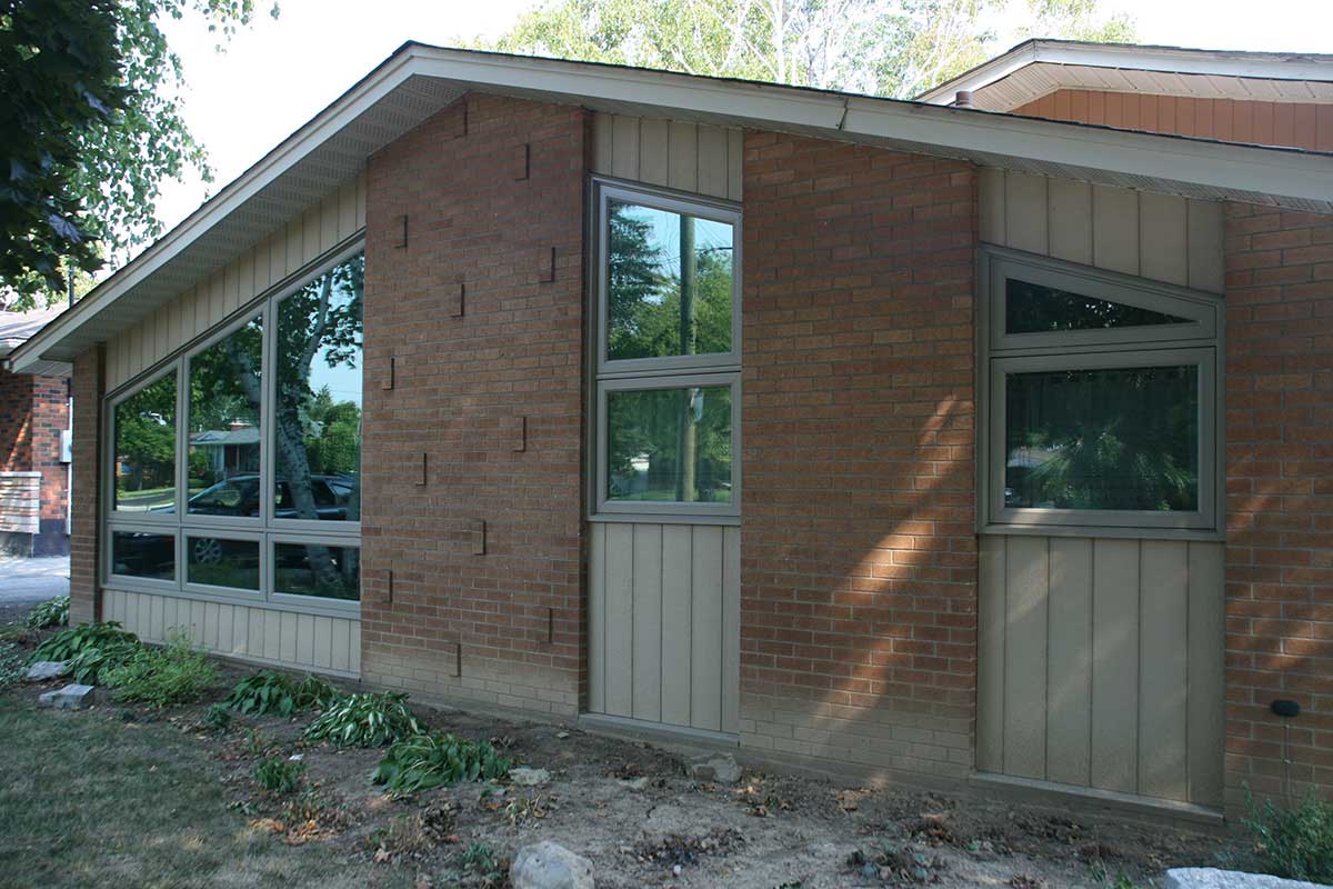Exterior view of Replacement Shaped Window